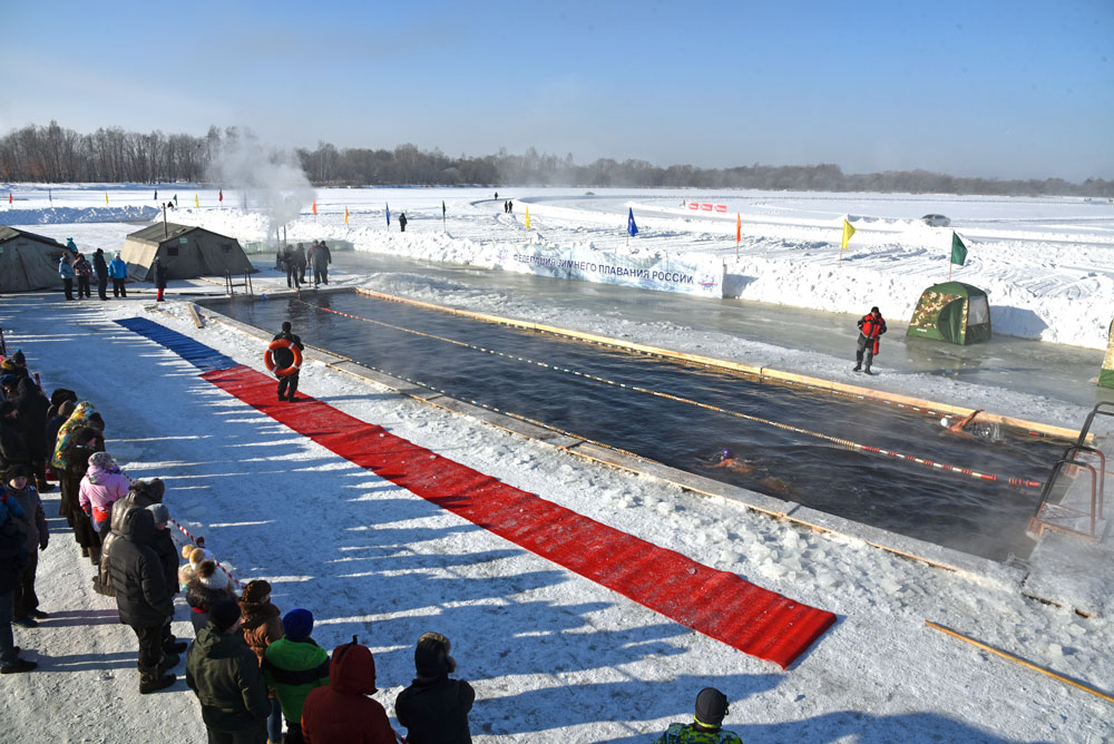 世界のスポーツ_雪の水泳_4