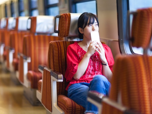 ひとり旅経験者に聞く!海外・国内おすすめの旅先、人気ランキング!