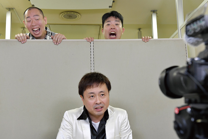 周りのスタッフさんから打ち解けていく外濠作戦は、芸人ならではの危機管理能力だと話す河本さん