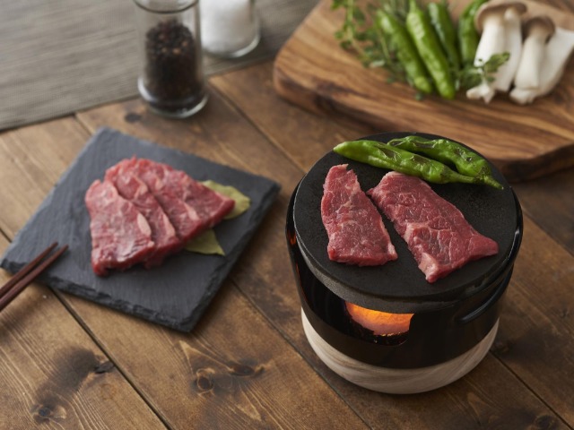 自宅でちょっとリッチな「ひとり焼肉」を! コンパクトな「溶岩石プレート」発売