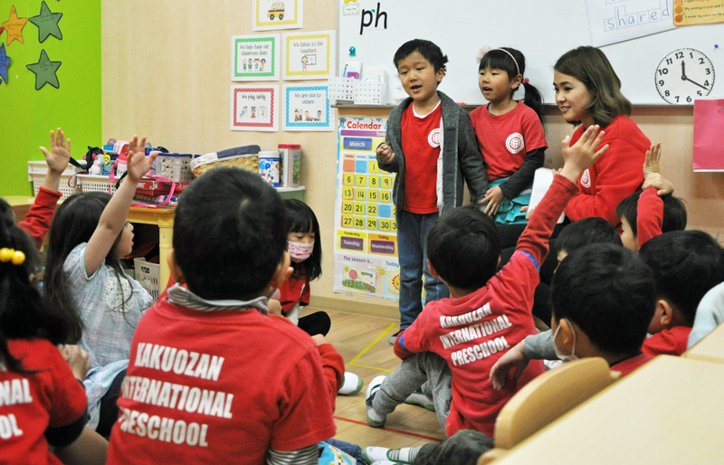 幼児期から英語を学ぶクラスは、どんどん増えている=2016年、名古屋市(以下、写真と本文に直接の関係はありません)