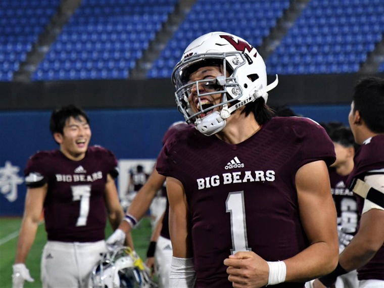 先輩と日本一、この1年にかけた 早大QB柴崎