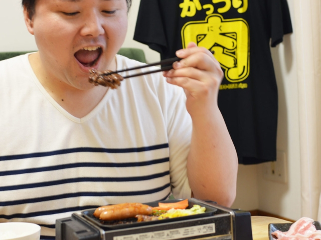 自宅のテーブルでがっつり焼ける 「ひとり焼肉プレート」発売