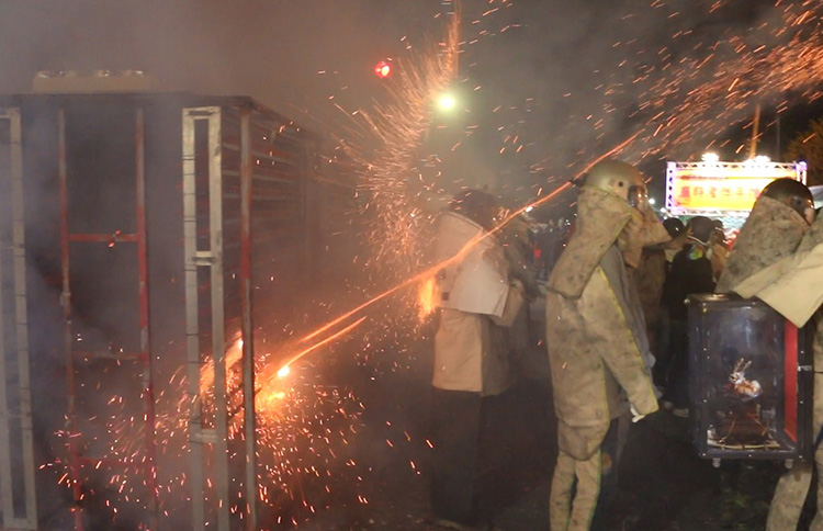 西本秀(12)ロケット花火祭り_6