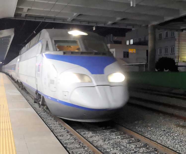 吉岡桂子_KTX(韓国高速鉄道)