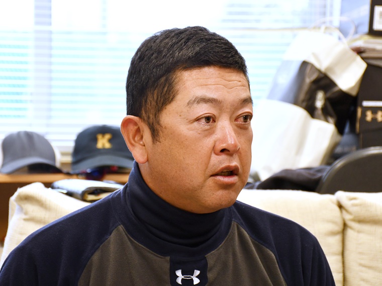 慶大野球部大久保監督02