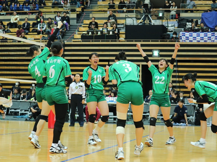 「勝負勝負!」 青学は第3セットを心に刻む