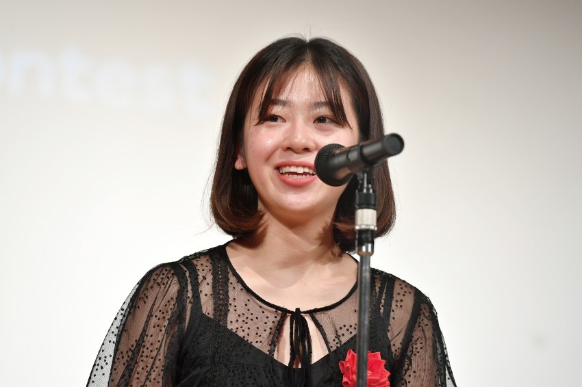 川端真央監督