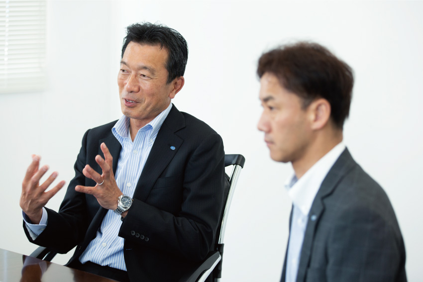 「社長就任時、実際に丹野さんに会ってみると『普通の社員』でした」と話す三浦社長