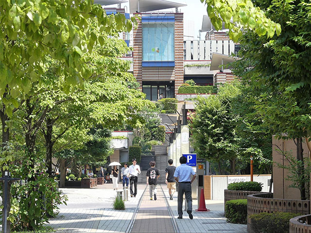 枝久保コラム_新宿駅_02