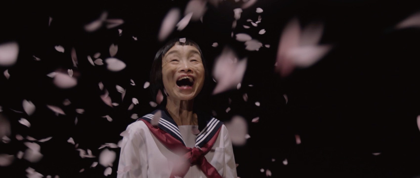 「愛のカタチ」のMV