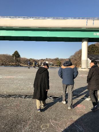 こどもの国の園内を視察