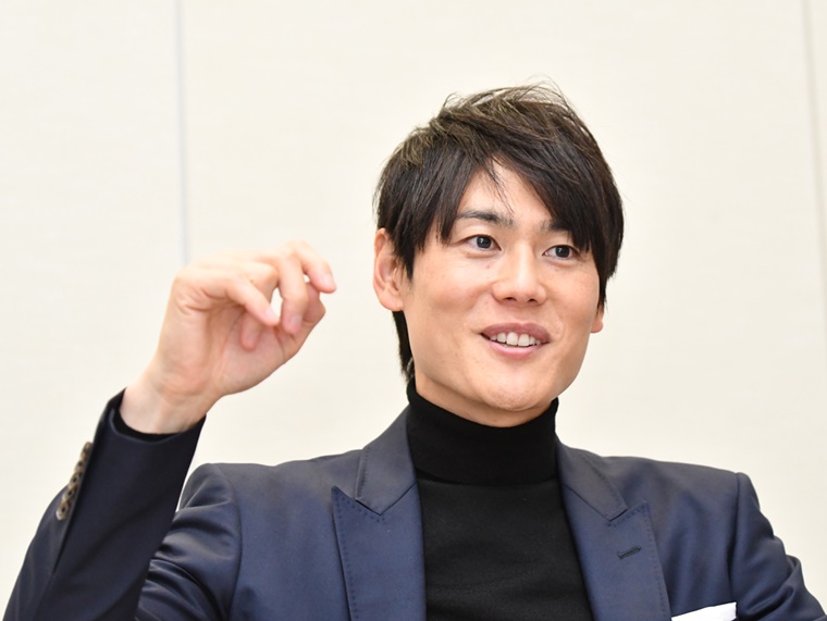 素の自分で勝負したかった 上重聡・3
