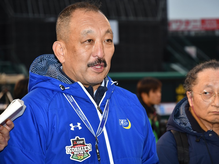 関学アメフト部の鳥内監督が来季限りで退任