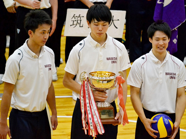 バレー 王者・早稲田を支える4年生の結束