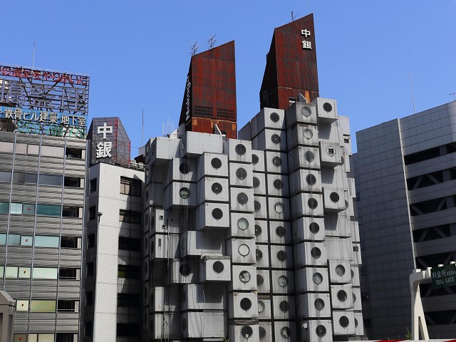 中銀カプセルタワービル