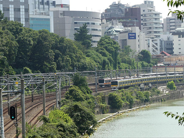 枝久保コラム_新宿駅_03