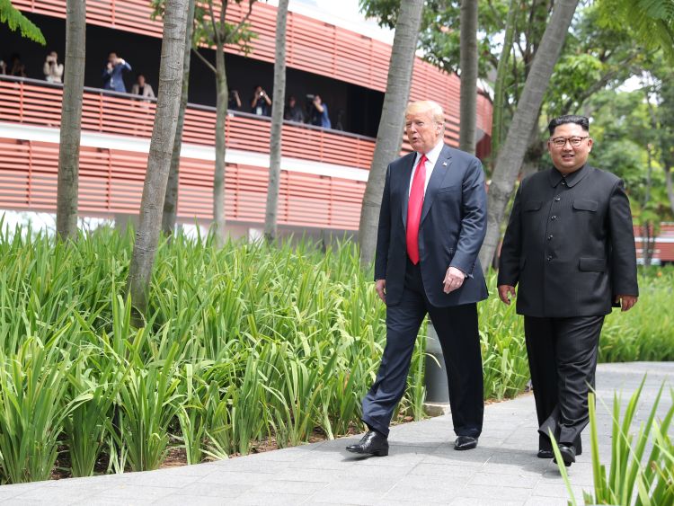 ロイター_米朝首脳会談_散歩