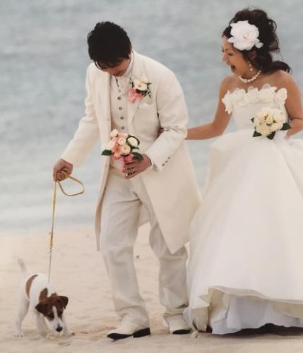 沖縄での結婚式にはマイトも参列した