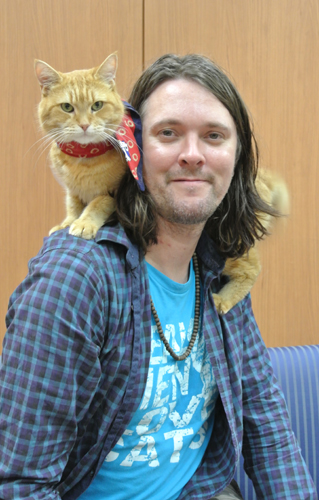 自著が原作の映画「ボブという名の猫 幸せのハイタッチ」が公開されたジェームズ・ボーエンさん