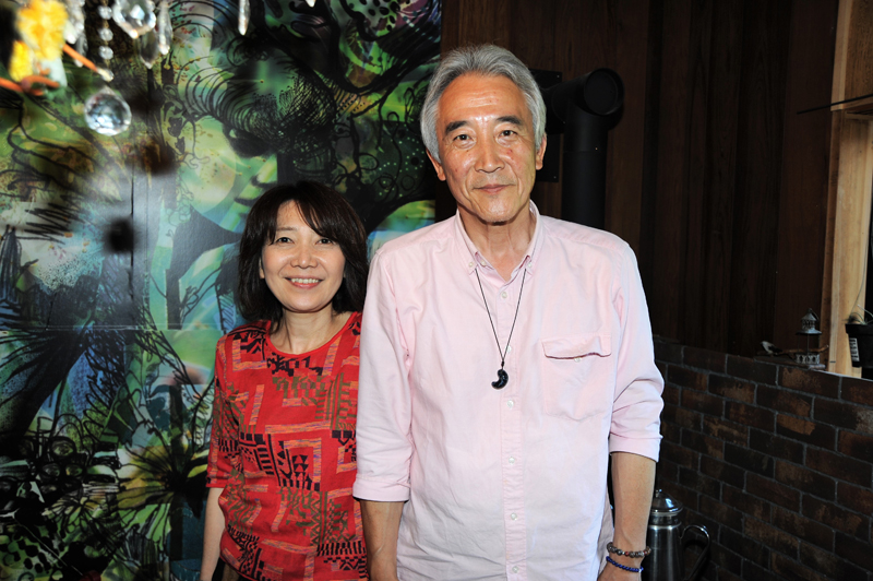 里山カフェ「そらいろのたね」を運営する青江さん夫婦