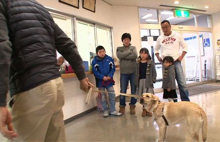 修了式を終えて別れの時。サンディはシッポを振り、一度も振り返らなかった