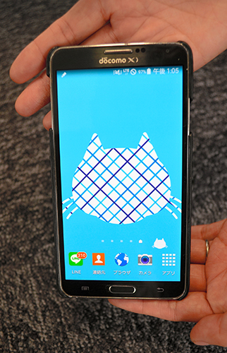 ネコの顔をあしらったスマホ用の壁紙