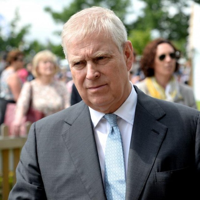 性的暴行スキャンダルのアンドルー王子 ツイッターのアカウント削除 民間人として訴訟に挑む よろず ニュース