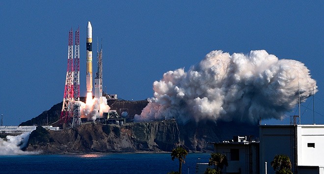 【Asahi.com article】【Today's English】H2A rocket blasts off, puts reconnaissance satellite in orbit