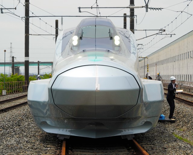 新一代新干线"alfa-x"完成(视频)