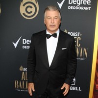 銃誤射で死亡したブルース リー息子の遺族 本物を使用する理由ない 撮影現場での使用禁止訴える よろず ニュース