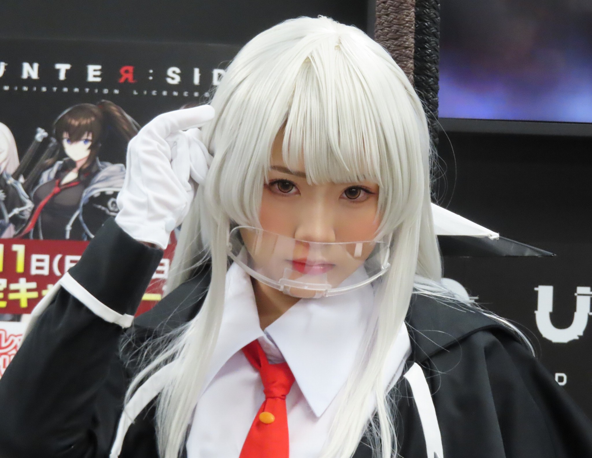 美女コスプレイヤー すみれおじさん ２本の大剣に 腰が持っていかれた よろず ニュース