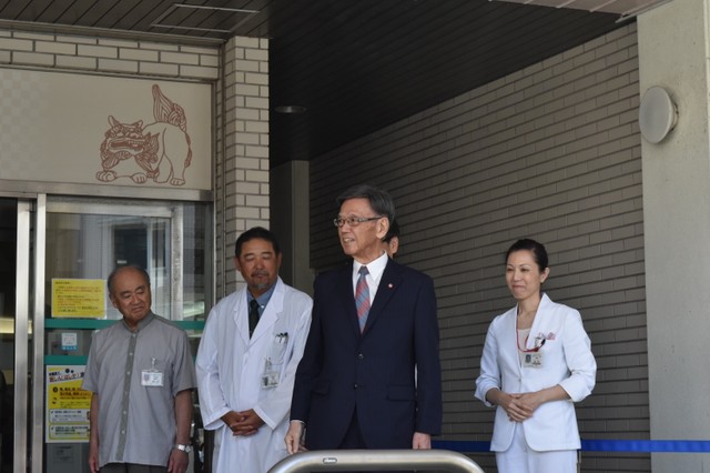 沖繩縣知事表明罹患胰臟癌秋季選舉出馬與否未明言 朝日新聞中文網