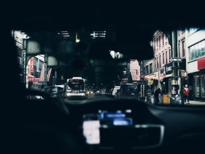 奢り奢られ問題。女は当然のように財布をチラ見せするだけでいいのか