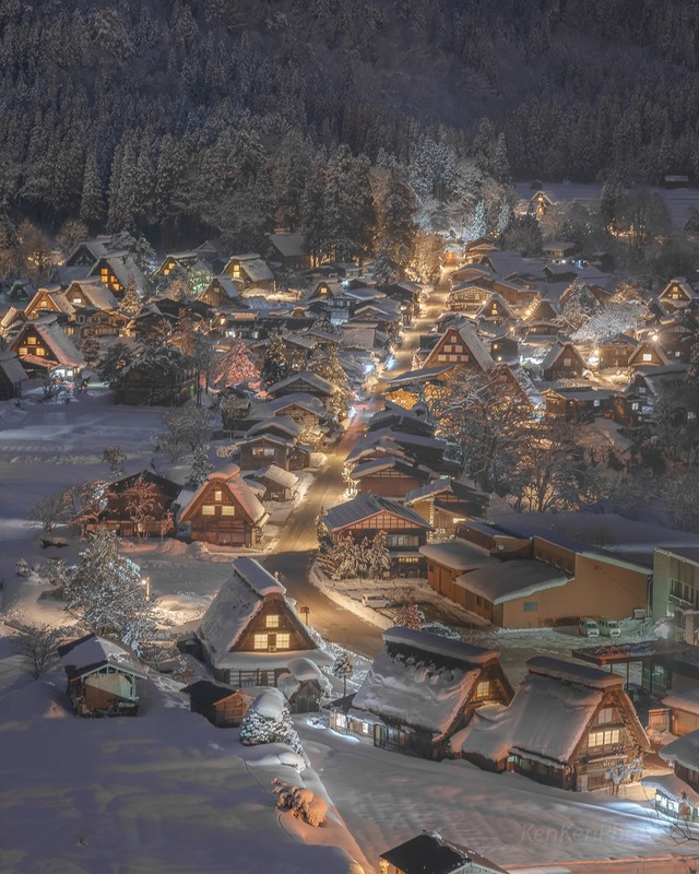 市原悦子さんの声が聞こえてきそう まんが日本昔ばなしの世界みたい 雪の白川郷 幻想的な写真が話題 まいどなニュース