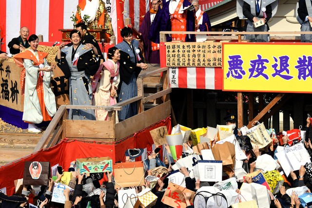 "恶疫退散" 节分祭上户田惠梨香等人撒豆祈福