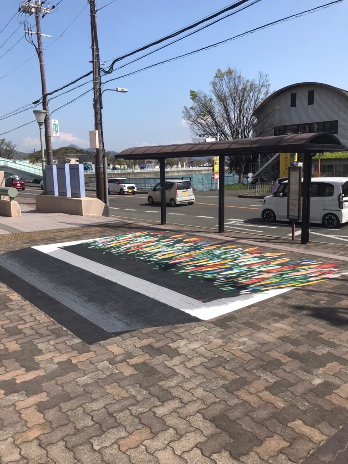 完成度高い 障がい者が花壇を 設置 トリックアートで事故防止 羽曳野市 他の場所でも まいどなニュース