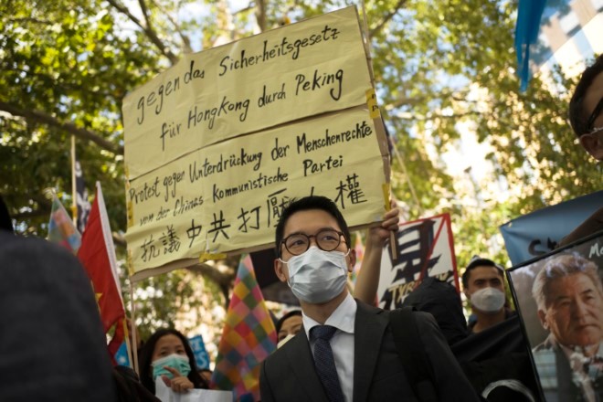 UK Home Secretary meets with exiled Hong Kong activist : The Asahi Shimbun - Vimarsana News
