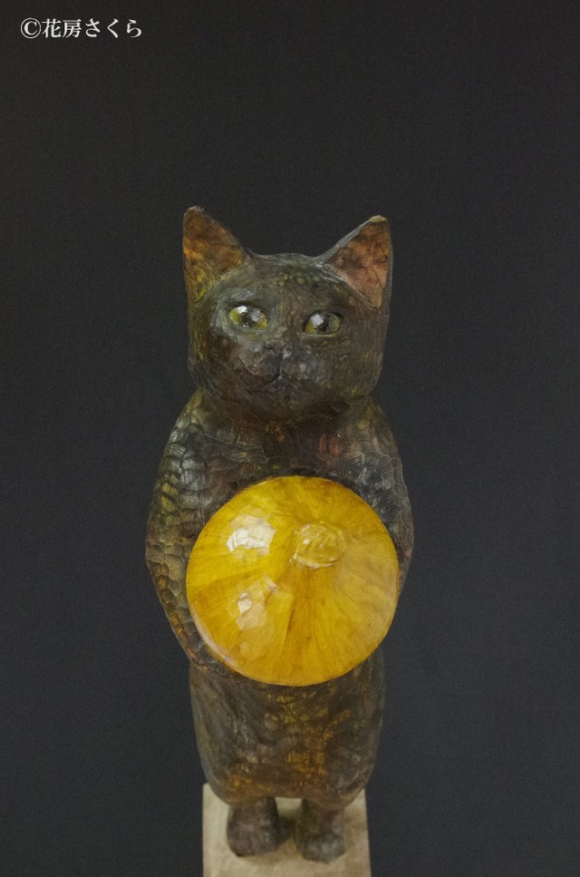 鹿児島で保護された野良猫がめぐりめぐって今は淡路島 彫刻家にインスピレーションを与え続ける2匹の猫 まいどなニュース