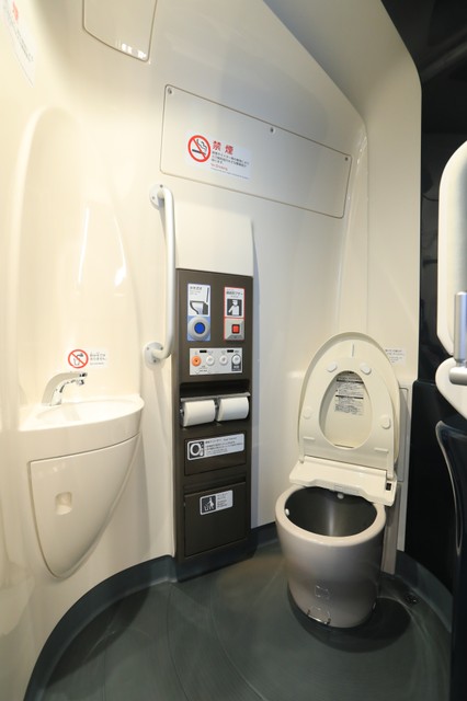 n700s的卫生间=摄于3月10日(川津阳一)