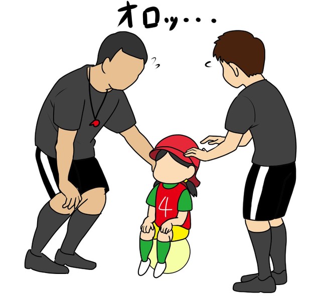 ボールの上で休憩 審判から離れない ちびっ子サッカーにsnsが悶絶 もう天国じゃん かわいいが大渋滞 まいどなニュース