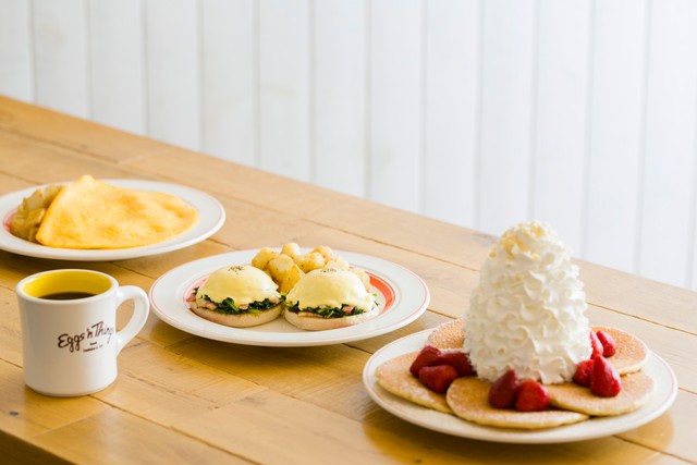 人気メニューがずらりEggs ’n Things（EGGS ’N THINGS JAPAN提供）