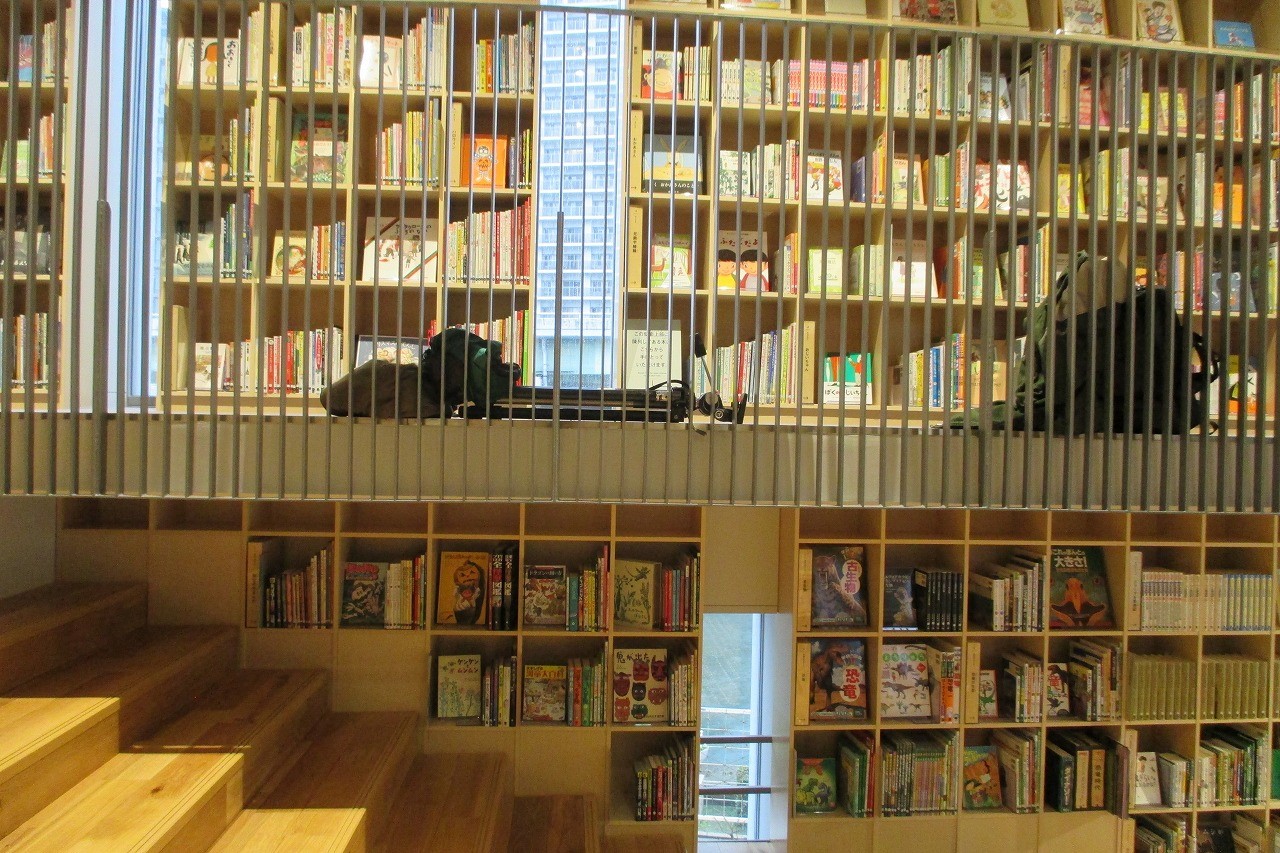 大阪の中心にある図書館は 本好きな子どもを育てる魔法の空間だった まいどなニュース