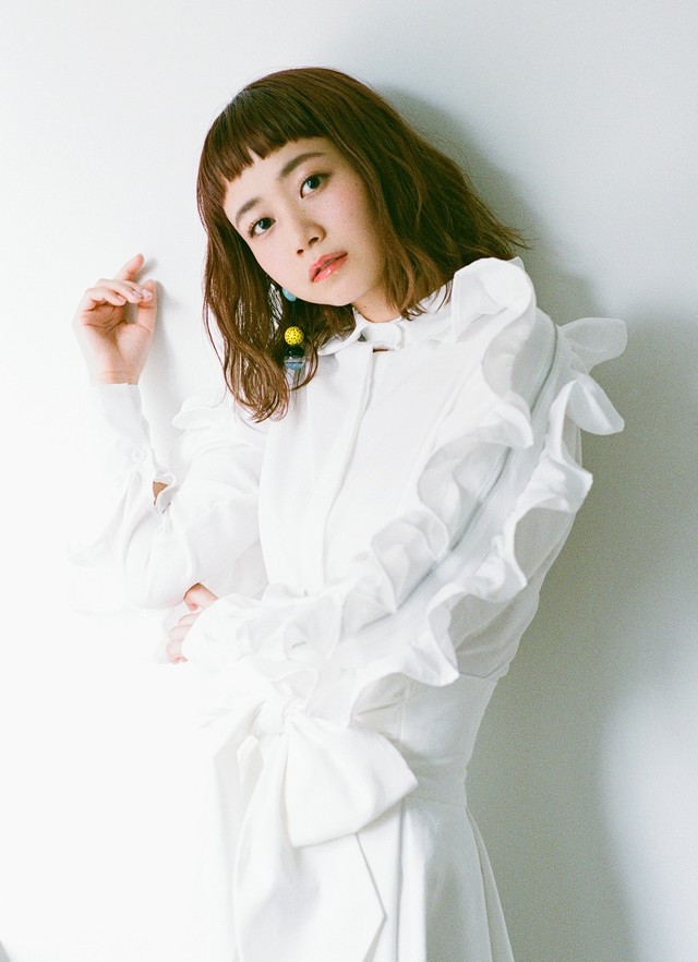 つるんおでこは見納め 朝ドラ機に バッサリ前髪 卒業した三戸なつめ ファンが離れてしまうかも という不安も まいどなニュース