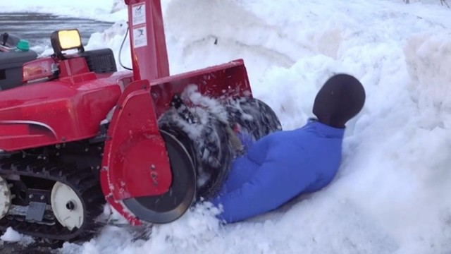 危ない デッドマンクラッチの固定 除雪機で死亡事故が多発 まいどなニュース