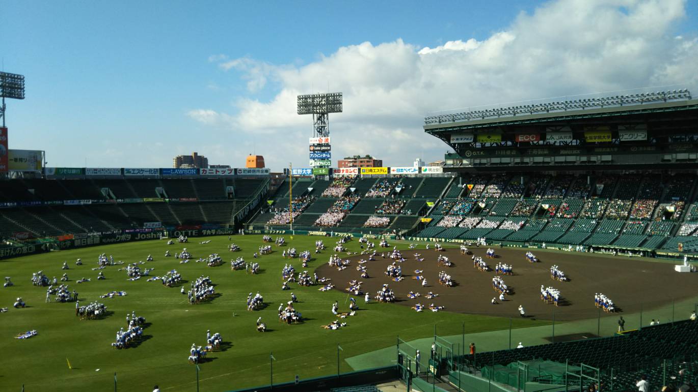 甲子園球場で運動会をしてるって 土は持ち出しダメだけど 半世紀以上続く地元の伝統 まいどなニュース