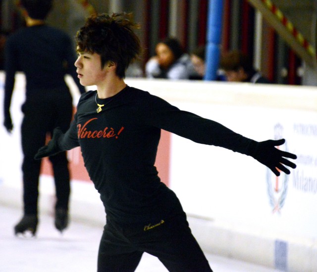 花滑世锦赛宇野昌磨中断练习 疑因鞋不合脚疼痛