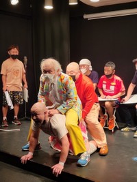 65歳の元ホームレス芸人 ジジ ぶぅ 猫ひろしの付き人を経て現在はホラー映画でも活躍 将来の夢は よろず ニュース