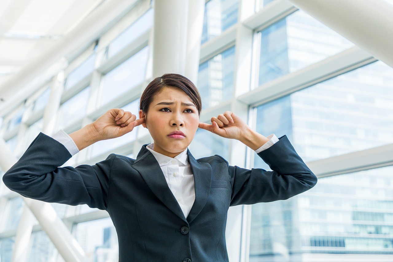 教えて リンゴ姉さん おしゃべりな同僚が苦痛 どうやったら上手にかわせる まいどなニュース