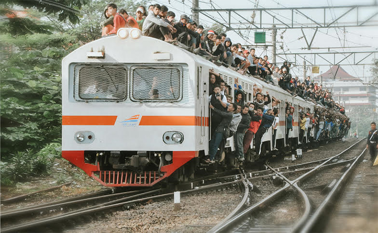 【写真】インドネシアの鉄道風景、昔と今：朝日新聞GLOBE＋